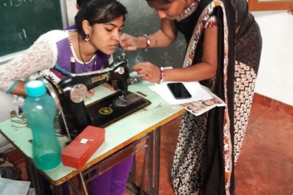 03_Opleiding kleermaker in sloppenwijk Indore_Solidair met India_34910