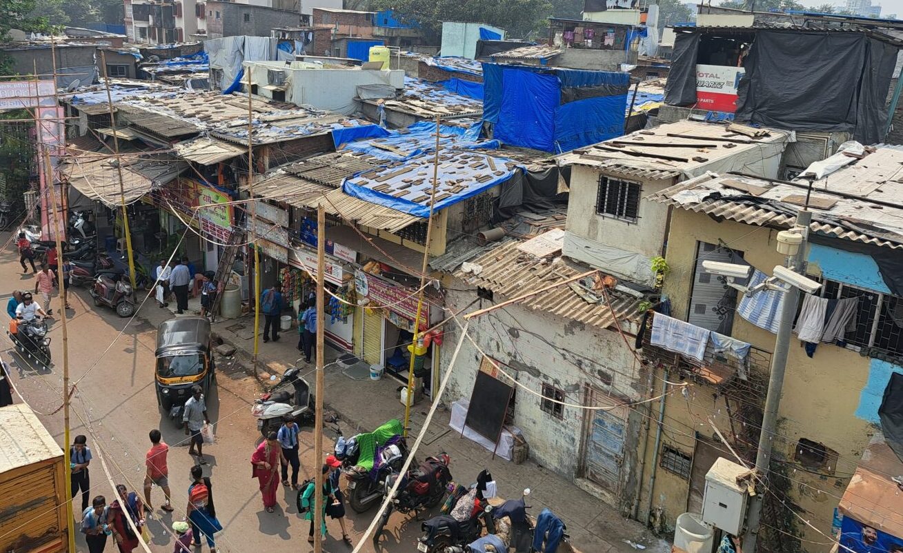 35_Mumbai_Bandra East_Slums_20231023 (3)_Solidair-met-India