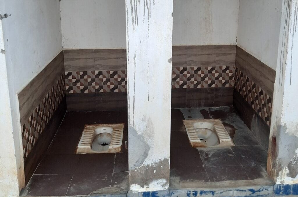 37261_School TVR_Toiletten_Solidair-met-India_ (3)